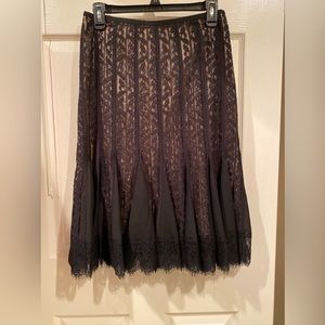 ANN TAYLOR LOFT OVERLAY BLACK LACE SKIRT SIZE SIZE 2